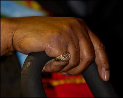037-20120804_rgs_be3j7018